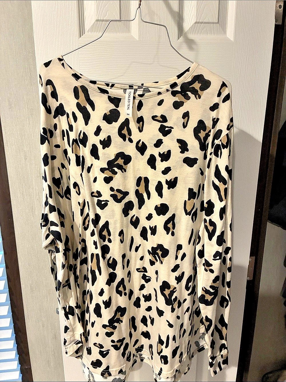 Tickled Teal Leopard Print Long Sleeve Top Size 3X Like New